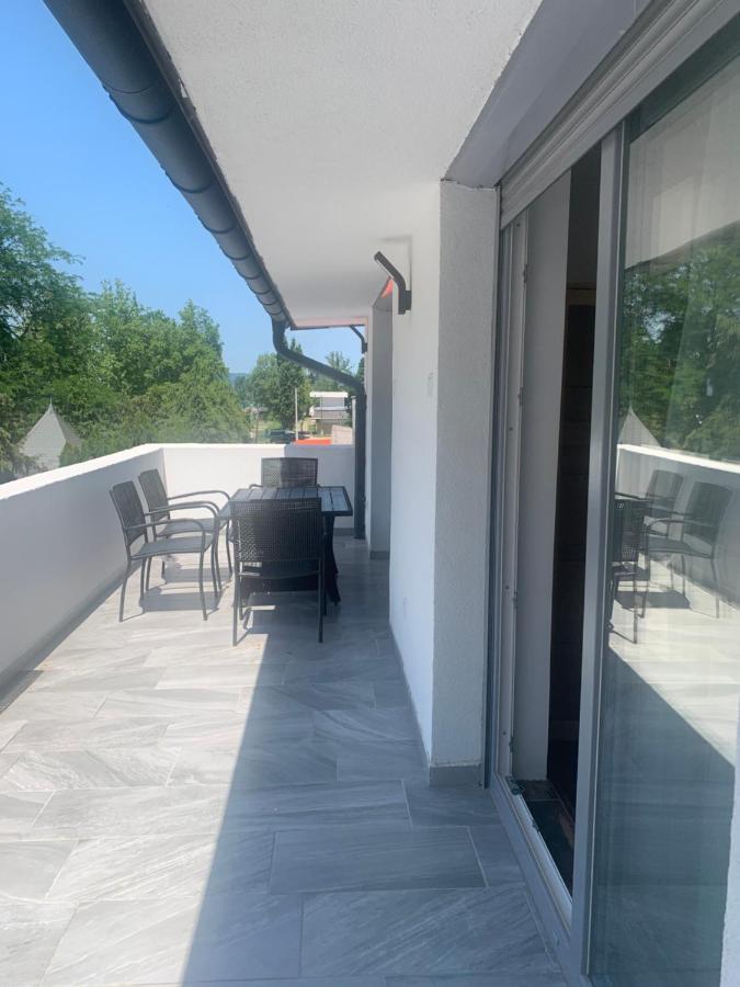 City Panzio Balatonlelle Exteriör bild