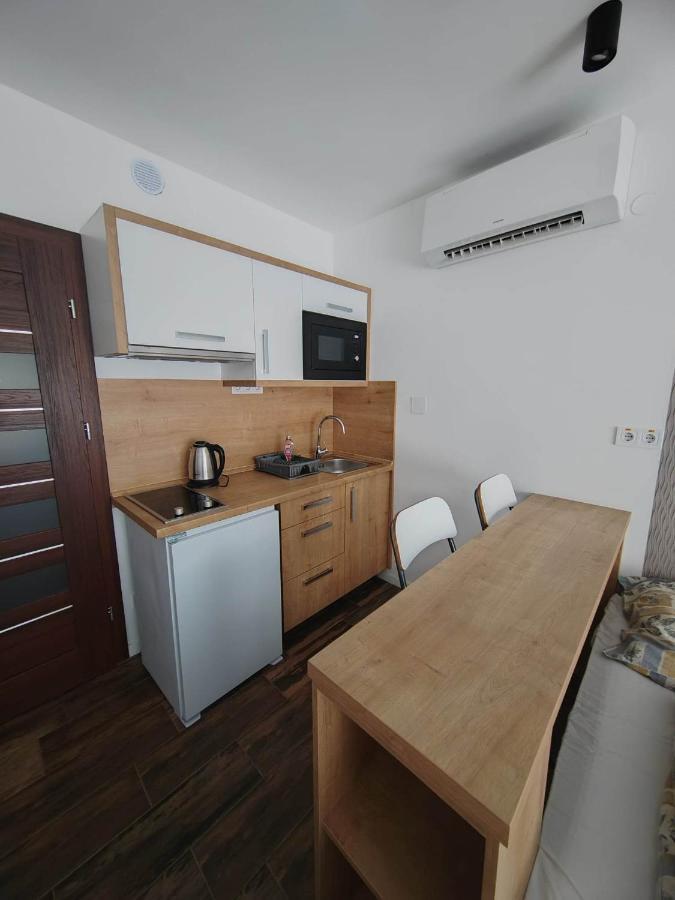 City Panzio Balatonlelle Exteriör bild